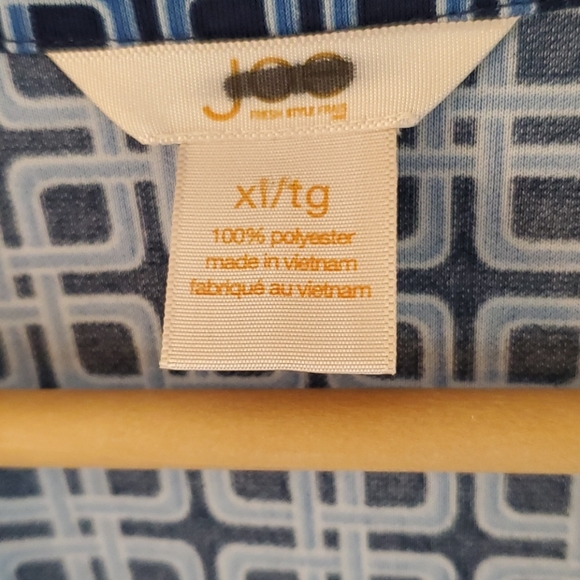 Geometric wrap-look dress 👗 - Picture 4 of 6